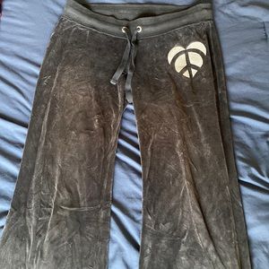 Black velvet comfortable sweat pants. Wide bottom